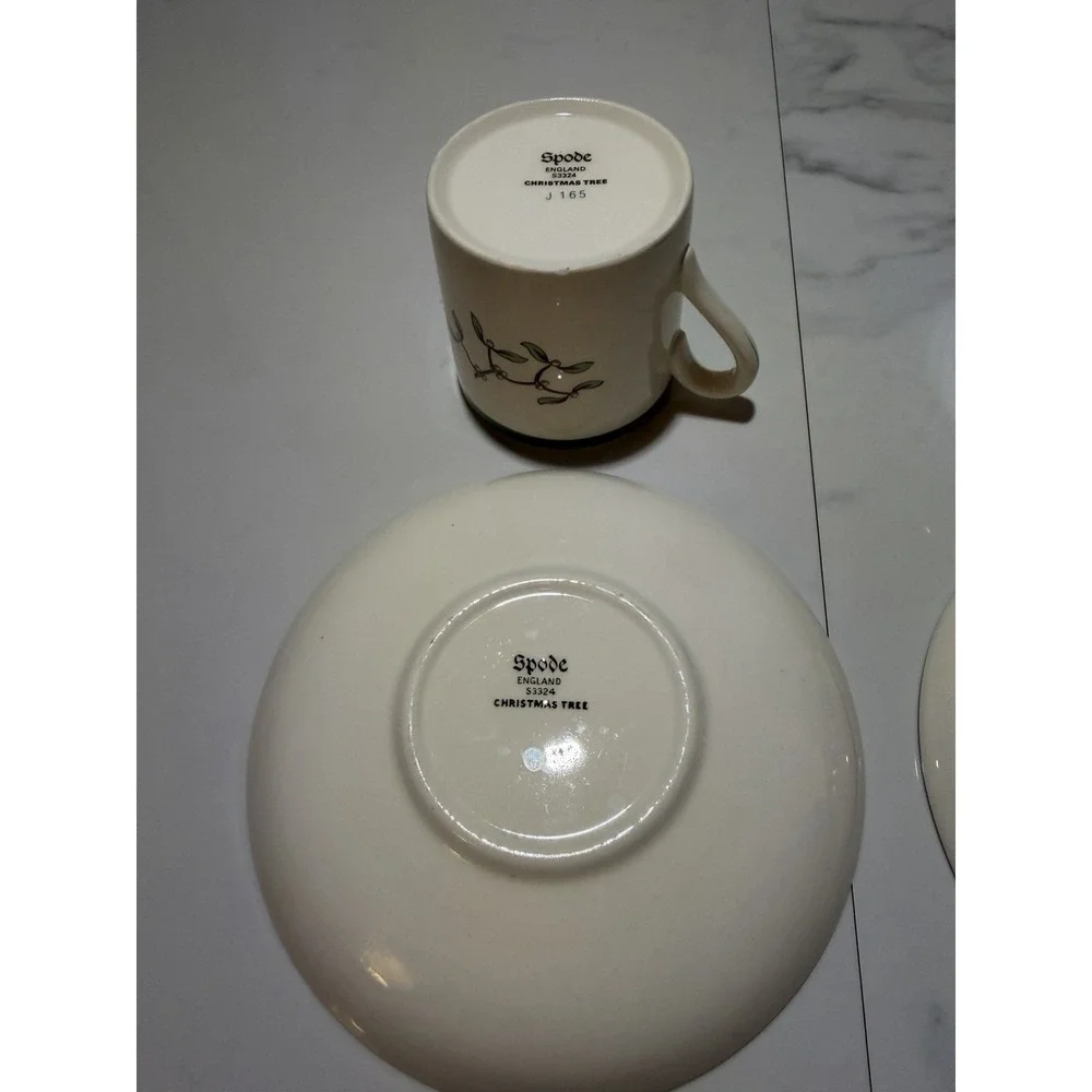 Spode Christmas Tree Pattern Demitasse/Expresso Cups & Saucers 2 Cups / 2 Saucer